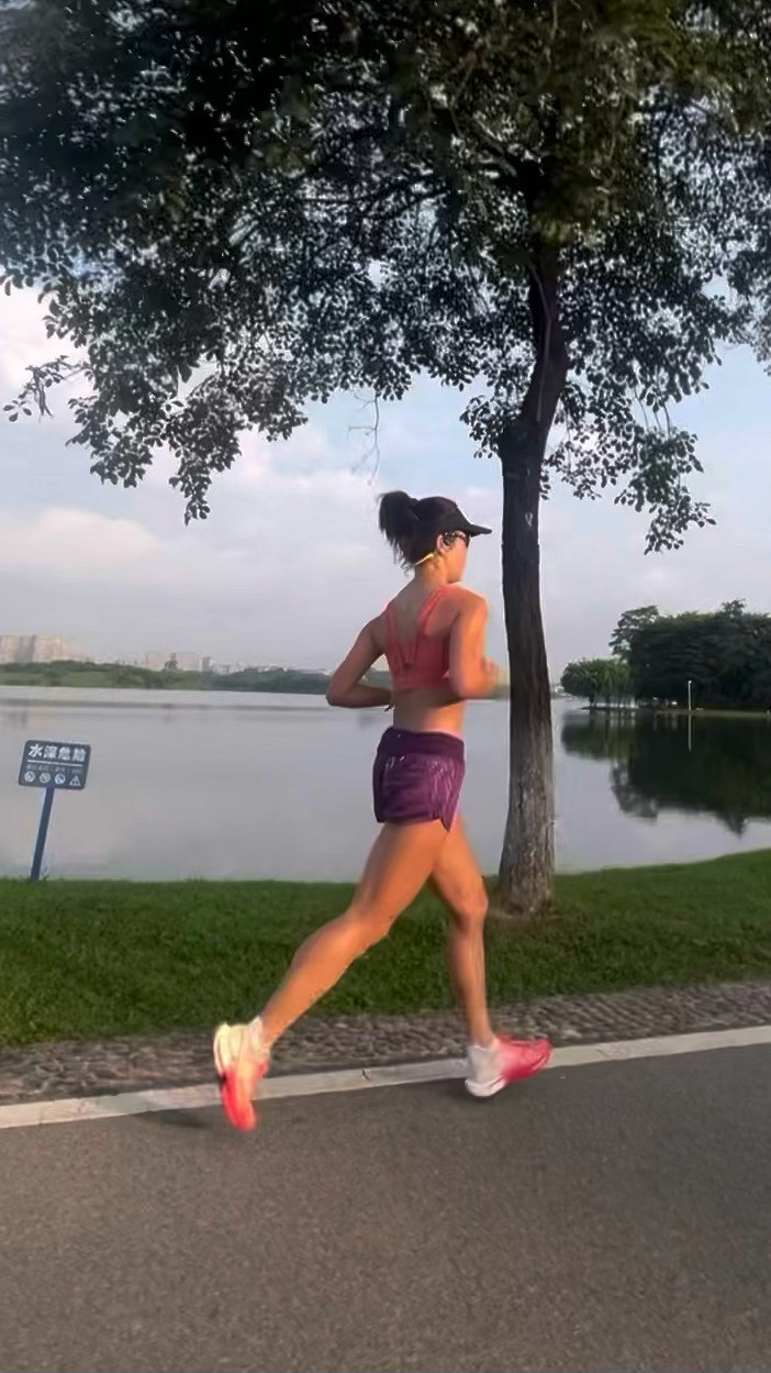 跑步即刻开跑跑步早起的承诺，今天兑现了10.12公里｜配速5'28｜心率153