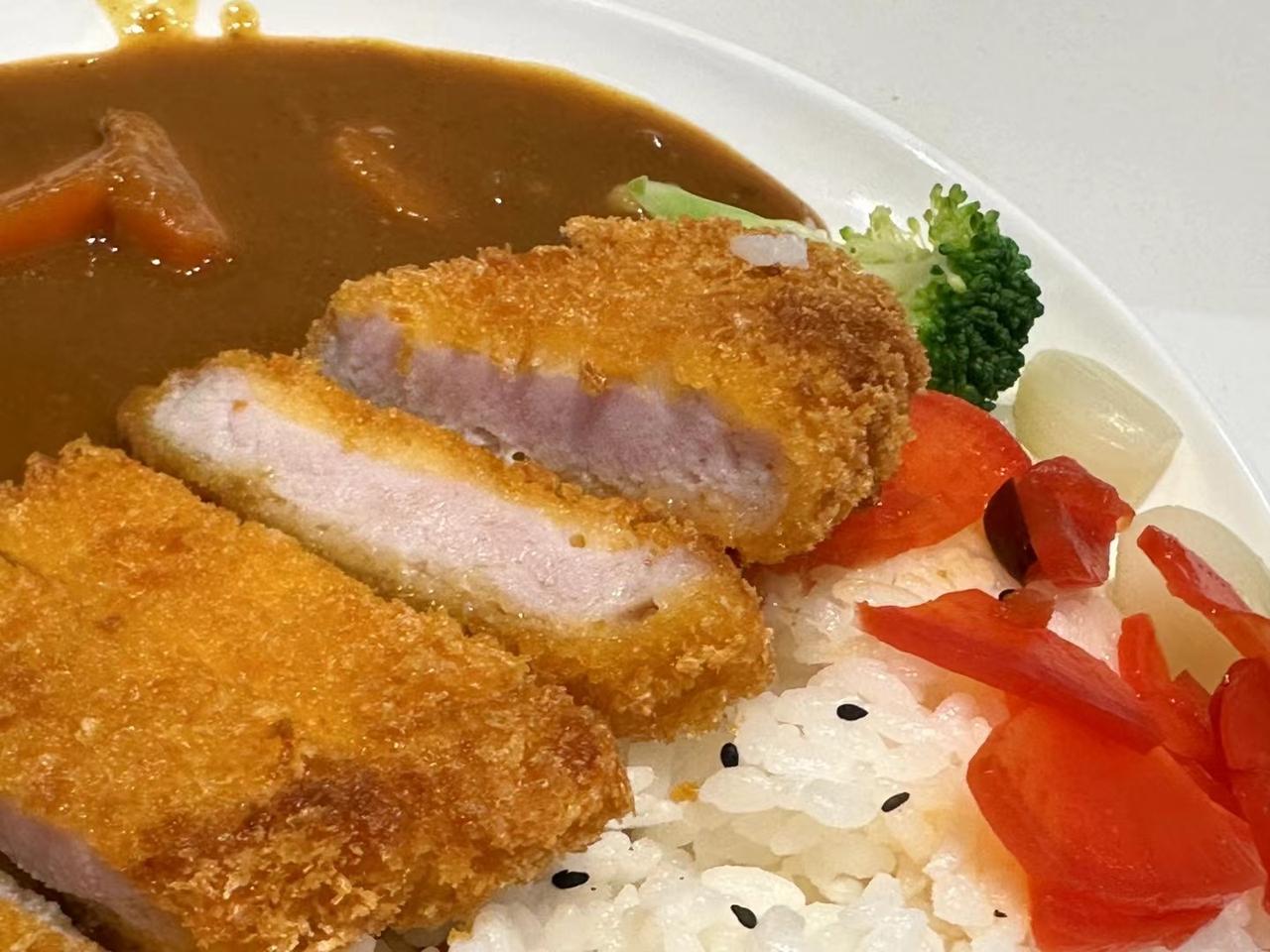 在上海有些地方基本只有外地人逛，本地人很少去逛，更是很少去消费，您看说对了没