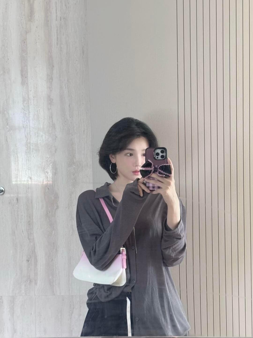 陈小纭大腿小腿几乎一样细感觉陈小纭弄这个短发超级美挺适合她的