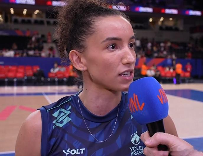 2026年世界女排联赛🎙️在巴西对阵中国队的比赛结束后，加比（Gabi）表