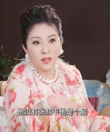 李立群开喷王家卫向太陈岚称：“绝不录用王家卫，因为他不受控。随后，李立群发文称