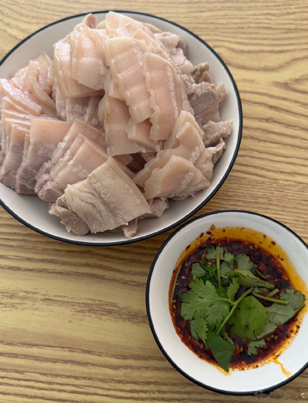 有爱吃蒜泥白肉的吗🥢