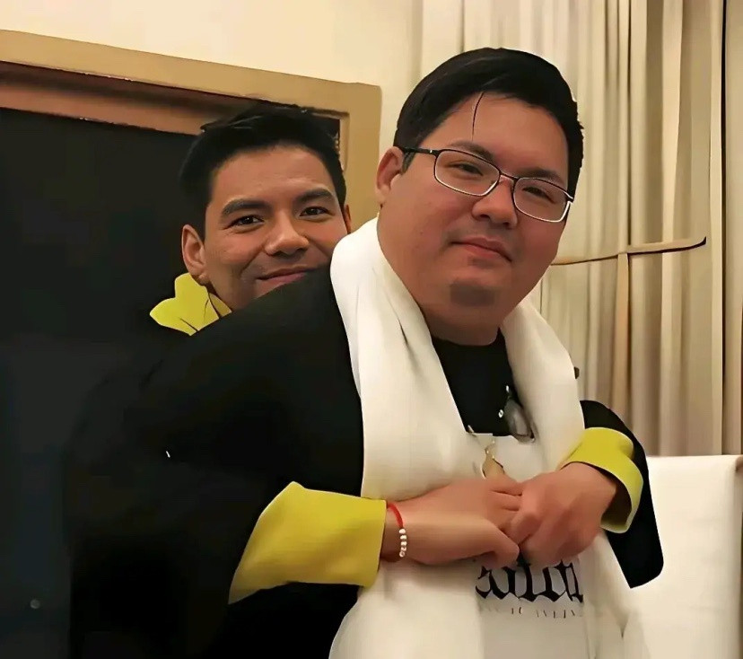 向太，态度彻底变了！6月21日，有眼尖的网友突然发现，向佐的采访爆火后，向太竟然