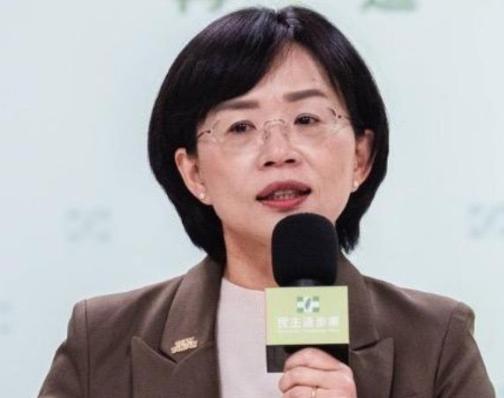 台湾媒体人黄暐瀚以“川慧僵局”为题发文表示，3月时李四川跟苏巧慧只差1%，没想到