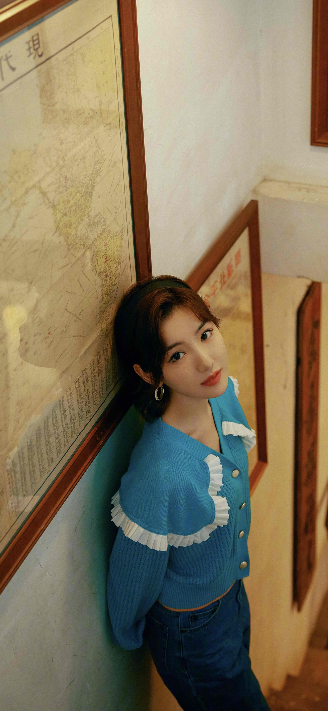 美女壁纸-第6099期-毛晓彤