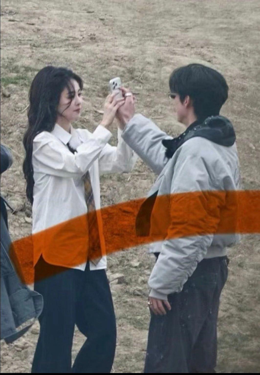 王鹤棣给白鹿拍照，还背着白鹿跑，感觉鹤妍悦色cpf又磕到了