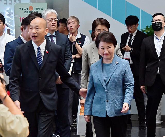 有蓝营人士透露，韩国瑜和卢秀燕已经结成搭档，共同应对2028大选。如果这组搭