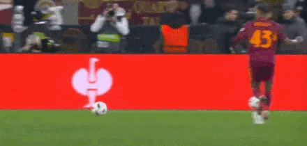 罗马这防线…直接就崩了？大礼也不能这么送啊…桐话绿茵欧联杯