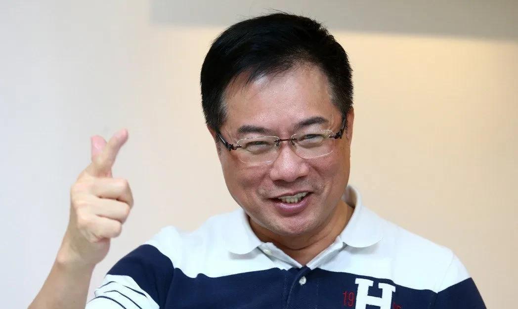 蔡正元嘲讽温铁军、卢麒元什么都不懂，整天在网上胡说八道！卢麒元先生委婉回应:当