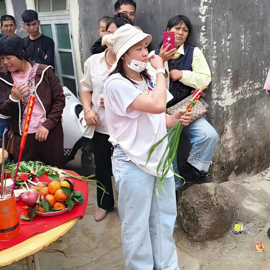 全红婵，入族谱的传奇！中国跳水不缺冠军，就缺这样的根中国跳水从来不缺冠军，