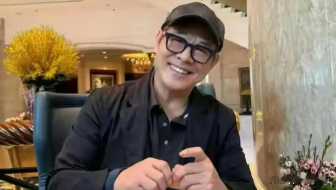 6月20日，李连杰引发热议！起因竟是向佐在节目里真诚地感谢了恩师李连杰。