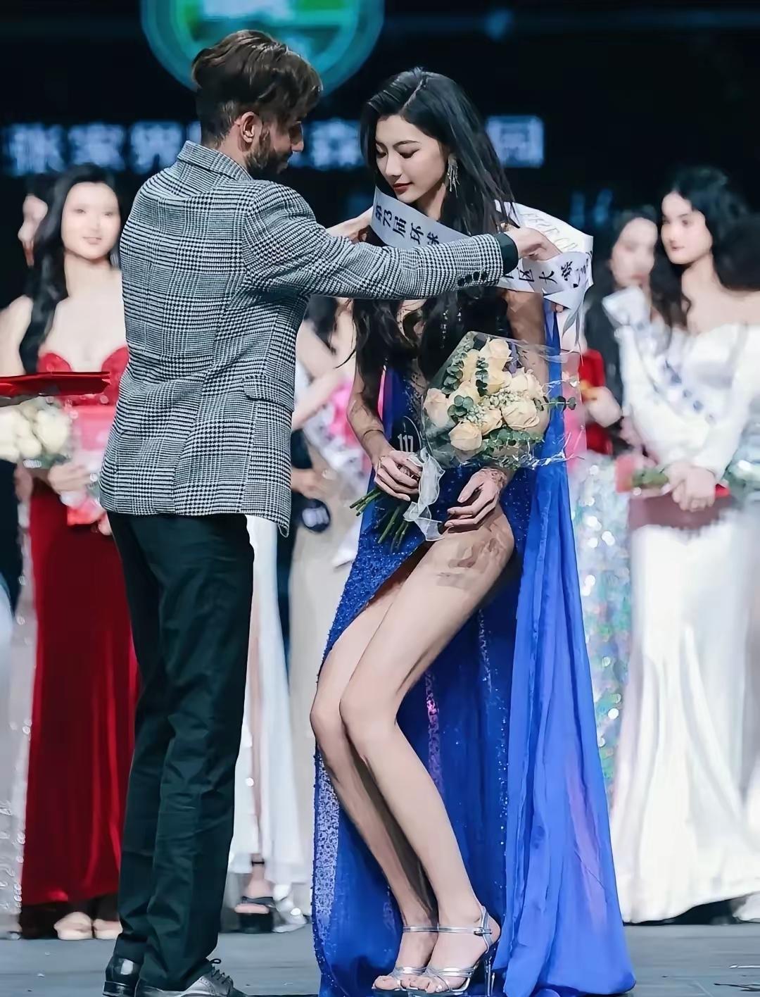 家人们谁懂啊!咱们山东日照的姑娘赵娜,真的把中国美炸翻世界了!你瞅瞅10