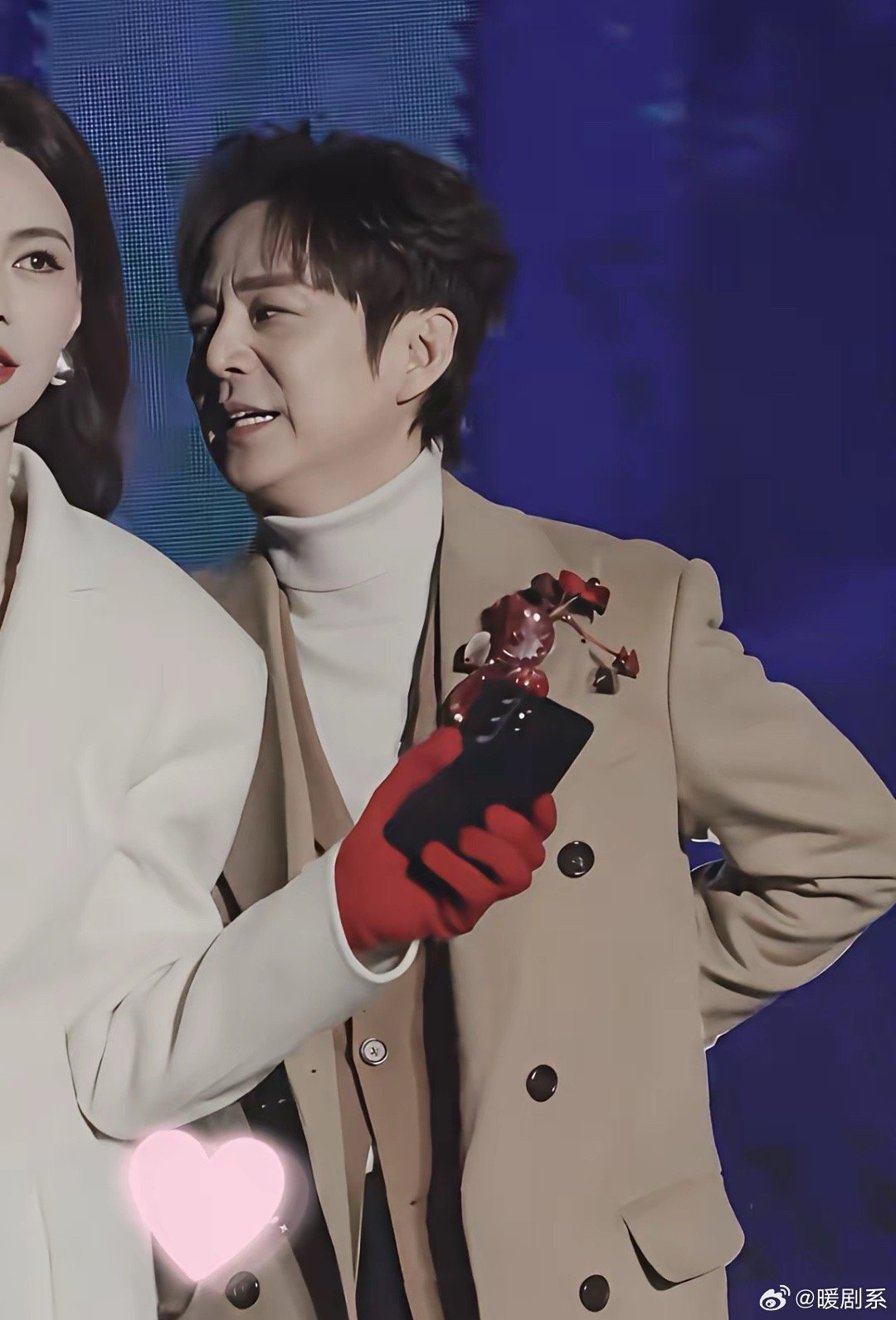 何炅出不出名，我不评价，但我敢确定一件事，读书这件事，真有用！在元宵晚会上，艺人