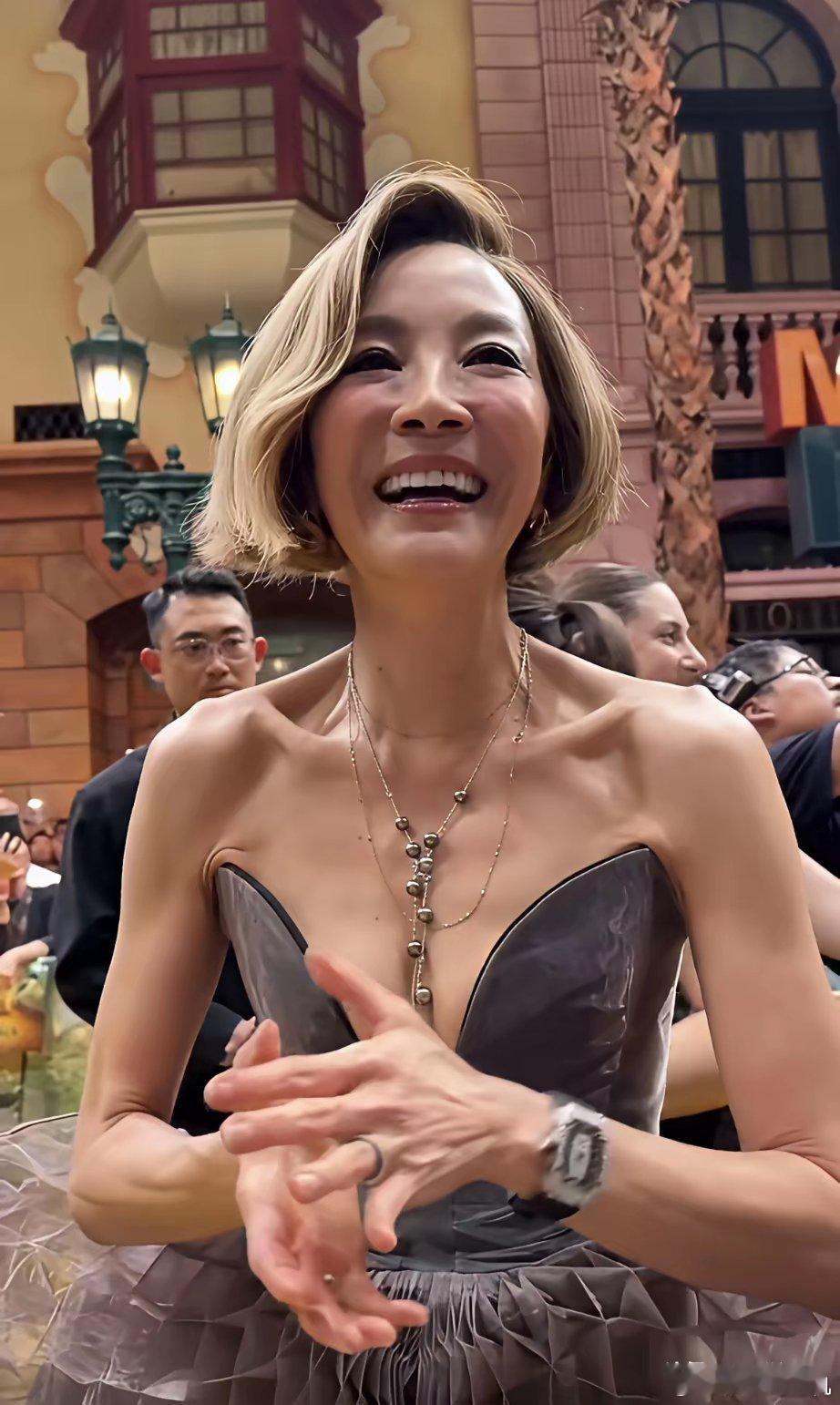 杨紫琼太有魅力了！法拉利老了还是法拉利！63岁这样的状态也还好，虽然都瘦成这样了