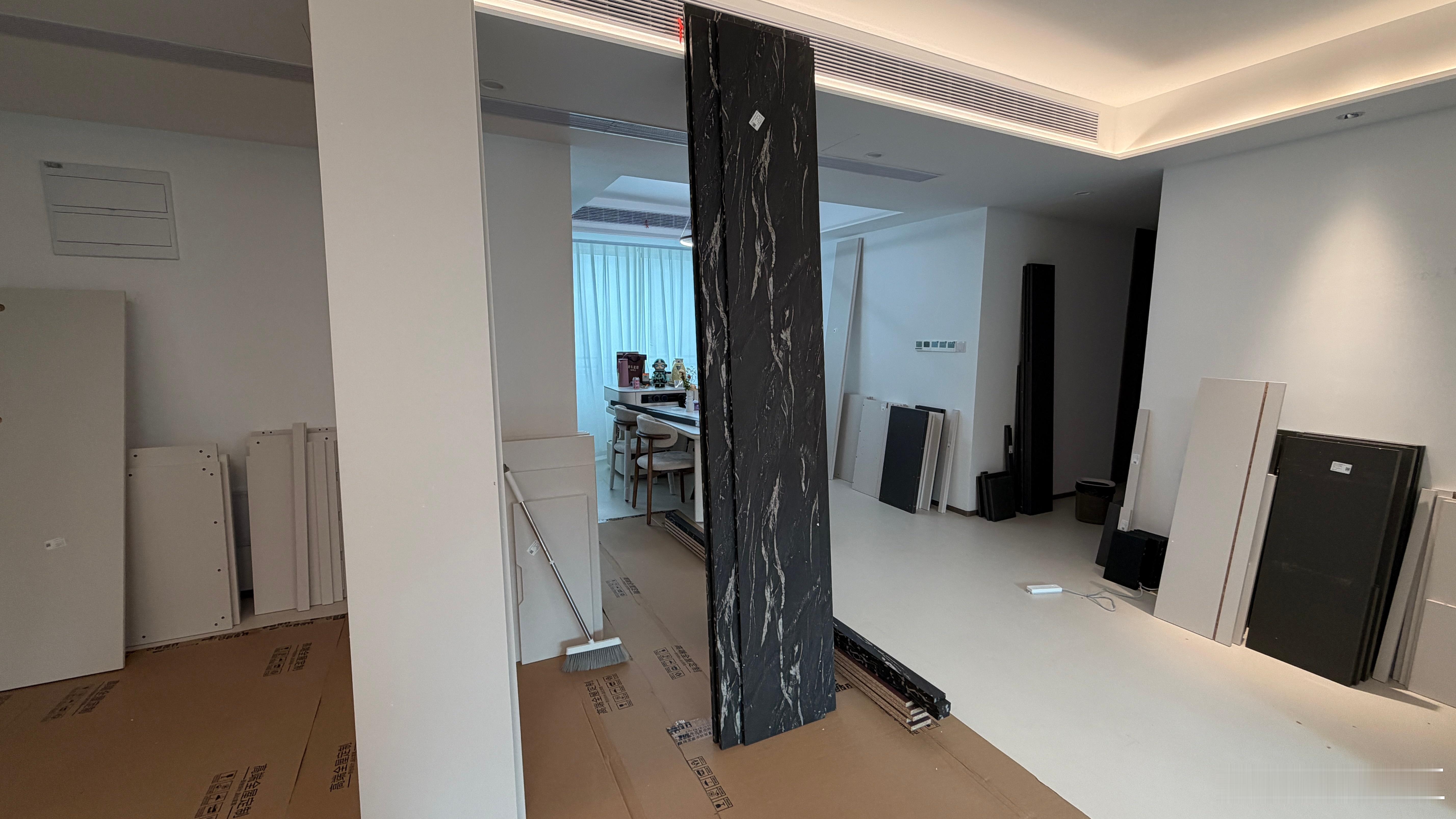 工作室进度+1今天装柜子，装完就要完工啦合肥