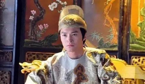 大业11年，隋炀帝被突厥围困雁门山。正当云定兴将军一筹莫展的时候，一个17岁的少