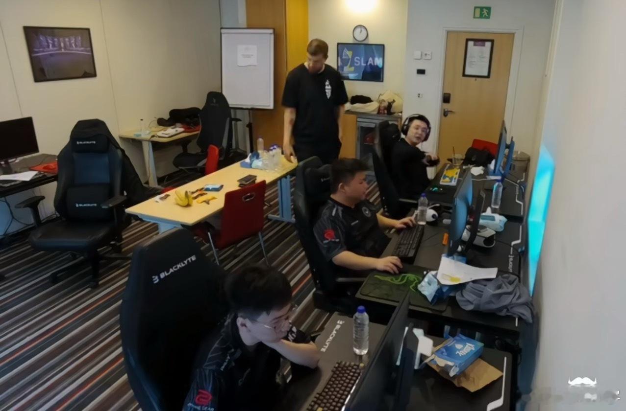XG赢下BB！2-0锁定小组前三了已经dota2​​​