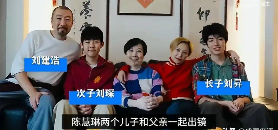 陈慧琳17岁儿子，撞脸宋仲基，本人却自认丑到爆，容貌自卑到焦虑！！！