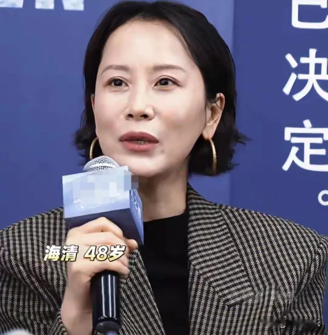 当妈的反应速度，有时候比专业团队还快。最近海清聊起一桩旧事：她儿子才三个月大