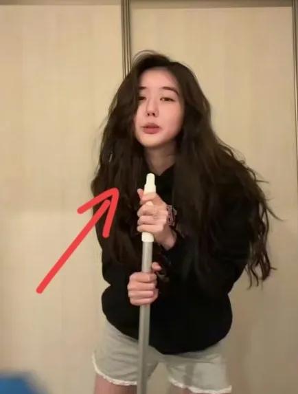 “学艺先学德，做戏先做人！”李凯馨看来是打定主意要回新加坡了，她居然还敢发