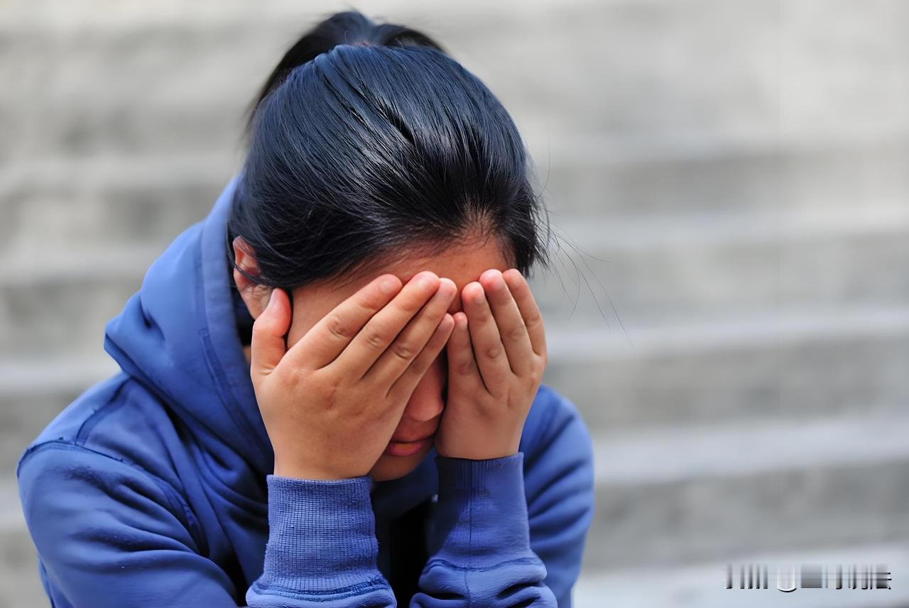 江苏盐城，男子和妻子离婚后，10岁的女儿跟着前妻生活，39年后，男子将女儿告上法