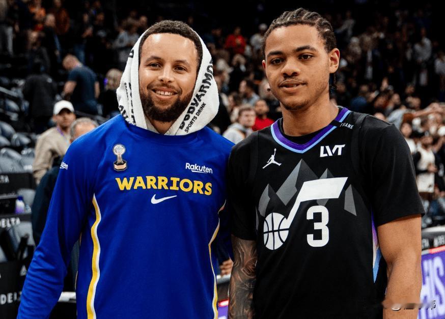 妥妥的小迷弟！基扬特乔治谈库里：“库里是我的偶像。”“他是我最喜欢的球员