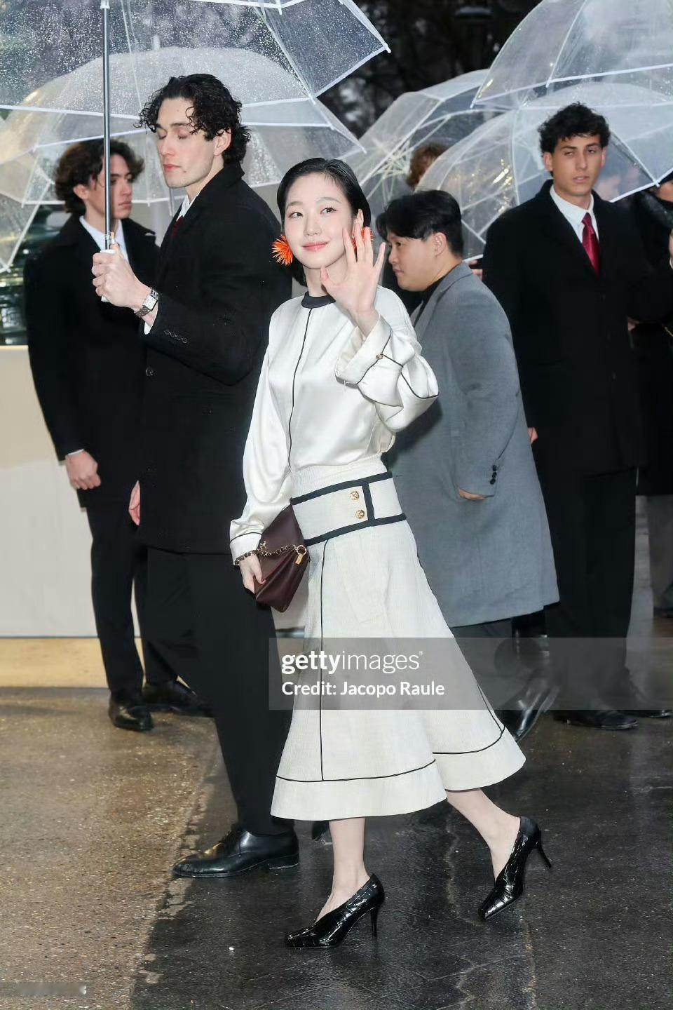 周迅高定女王看高定秀｜香奈儿大秀周迅·金高银，CHANEL26春夏高定秀中