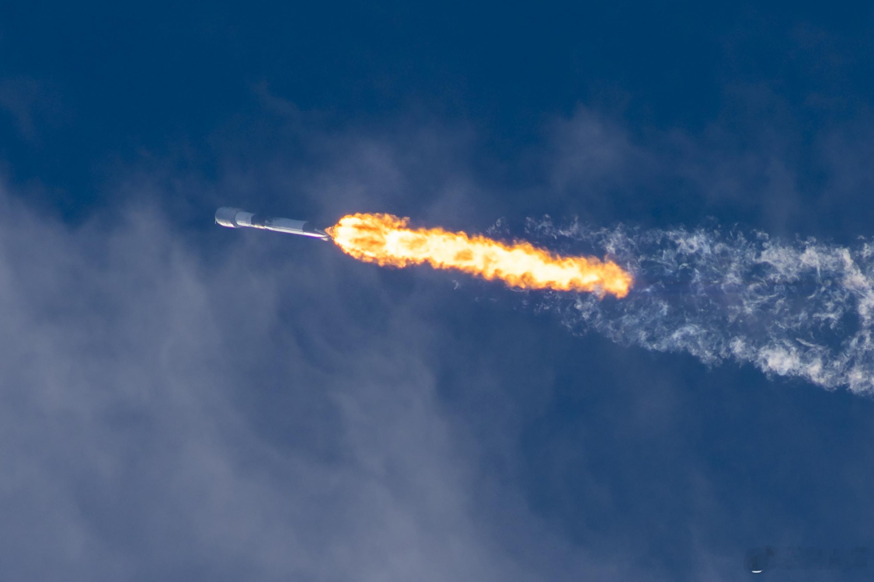 北京时间2026年6月12日20时37分，SpaceX从卡纳维拉尔角太空军基地S