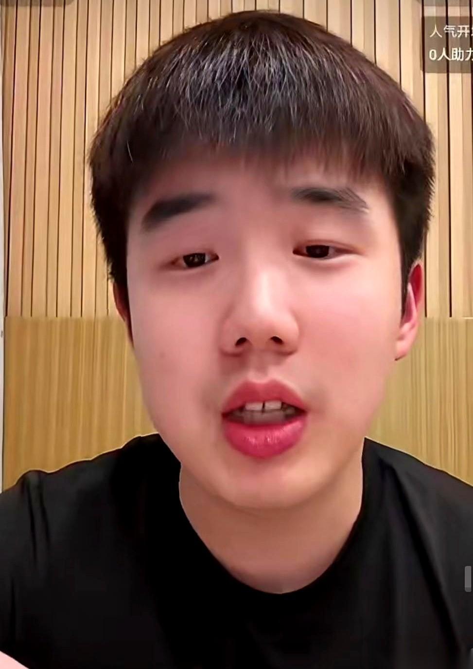 樊振东这事，真是绝了。他不打WTT，有人追着骂他不为国争光。可要是他真上了场，