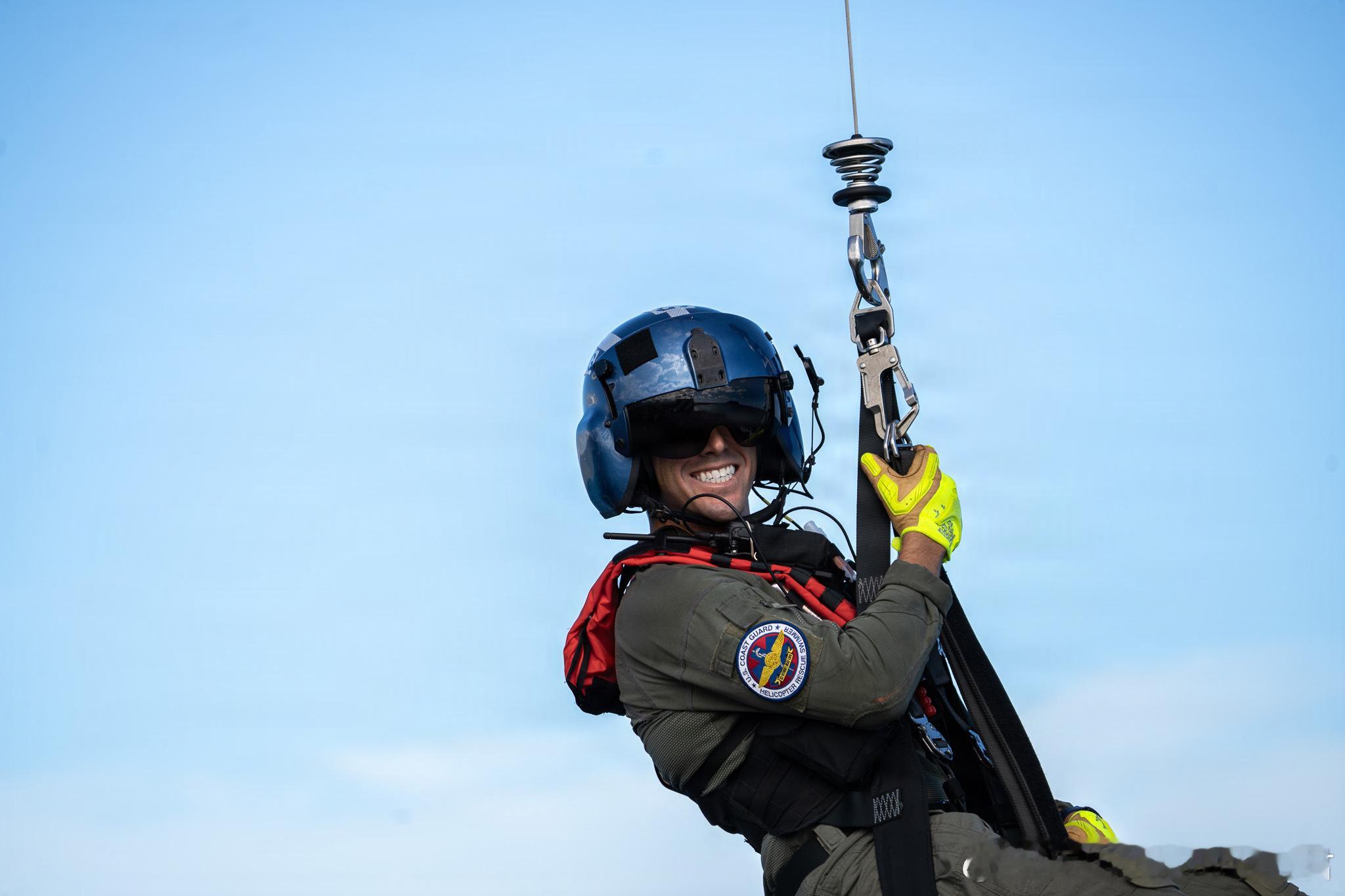 2025年12月，夏威夷海岸警卫队
