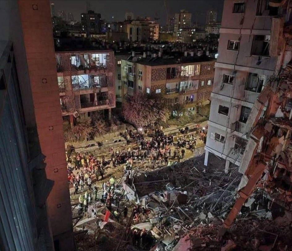 非要发动战争，这下好了，报应来了。以色列宣布出现大规模平民伤亡，以色列南部城市迪