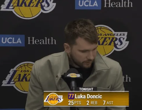 NBA常规赛，湖人以110-93战胜猛龙。赛后，卢卡-东契奇接受了采访。湖人赛