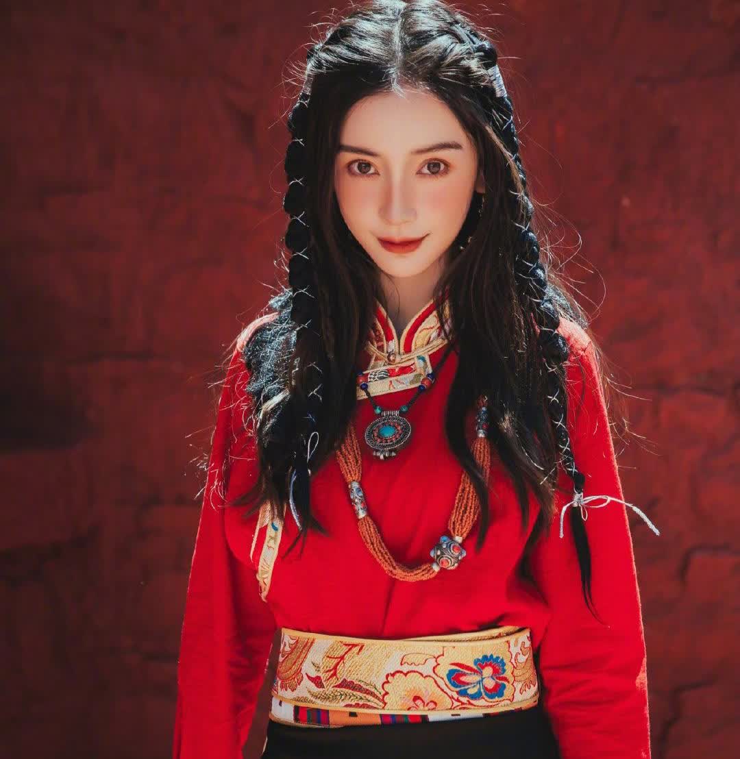 Angelababy杨颖西藏旅拍照片之前是get不到baby的美貌的总觉