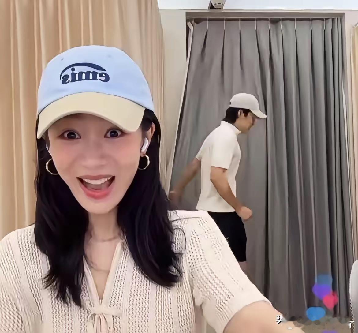 杨紫看到韩东君瞬间脸通红！韩东君真是胆子大！不走流量路线就是没轻没重，杨紫真的好