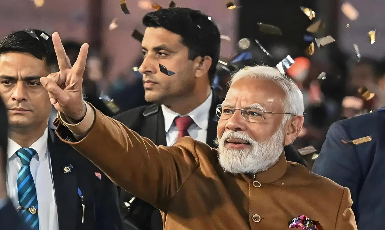 有网友称，进了贼窝，就少不了被一通搜刮。印度综合国力不强，联邦制坑人，连美国大