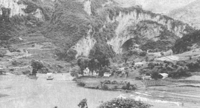 1944年张学良被扣押在贵州小西湖，赵四小姐提醒：这次你的鱼竿终于能用上了！1