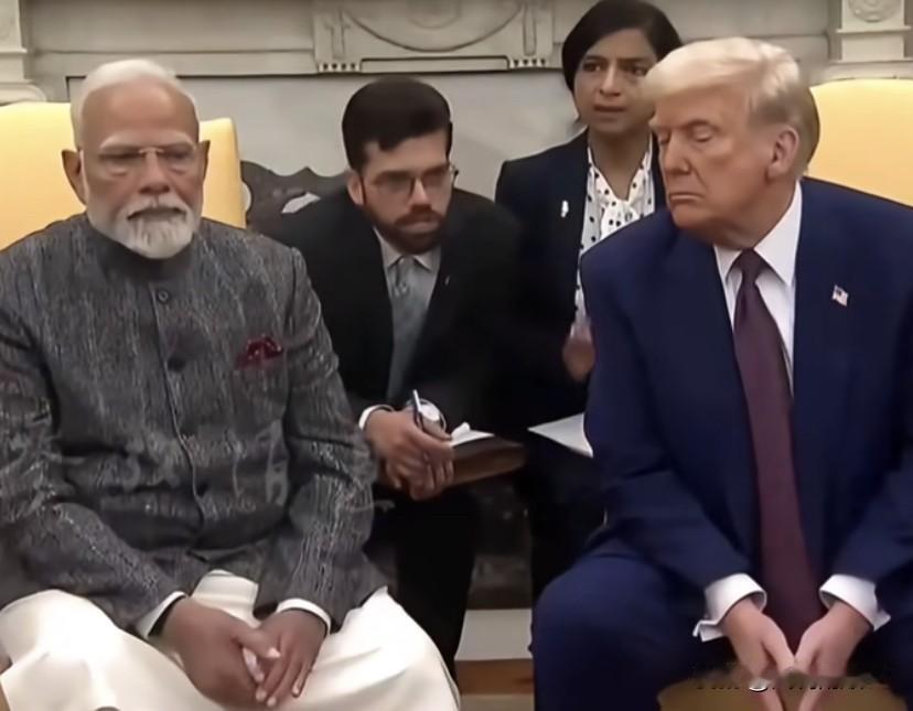 印度反复被特朗普按在地板摩擦后，似乎开始清醒了许多。印度媒体不服气地认为美国跟中