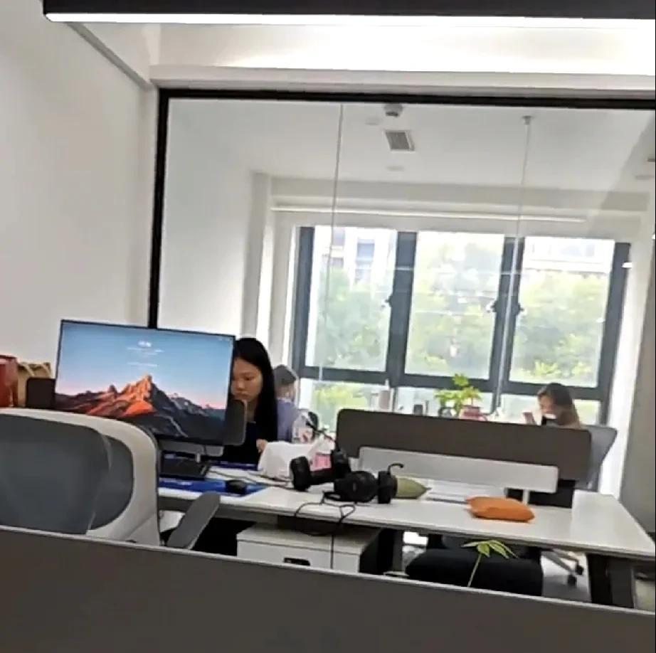 hr招聘坦白局：为什么hr会盯着短工的工作经历不放手？比如今天我们面试了一个候选