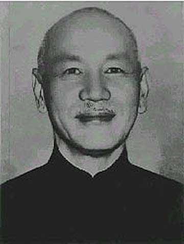 蒋介石为何一直是光头？宋美龄晚年道出原因：刻意为之蒋介石有着“蒋光头”的昵称，