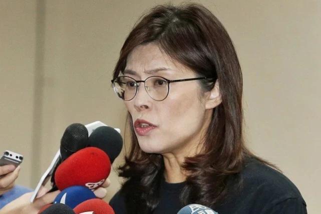 郑丽文语出惊人！12月5日报道称她在《纽约时报》提到欧盟。她在纽约时报上