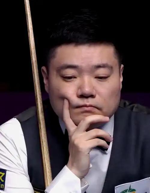 欠缺专注度，丁俊晖比赛状态依然不佳！苏州邀请赛，中国龙丁俊晖对战