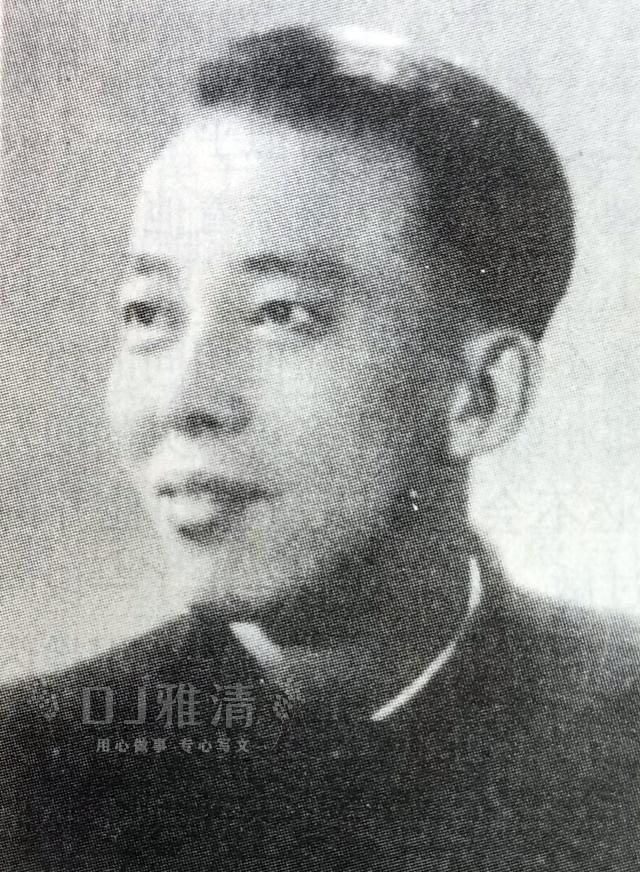 各位朋友，大家觉得这张照片上的老演员，会是谁？如果我说，他就是曾在经典反特片《