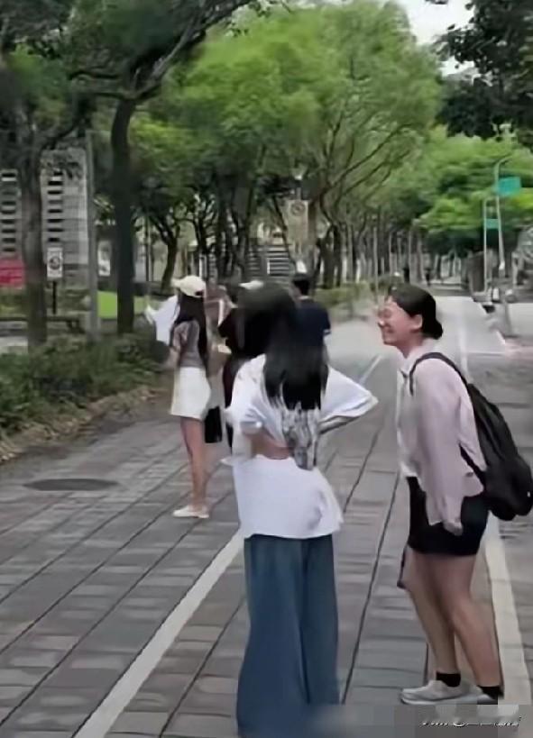 张兰已经被架空了。后妈后姥姥有什么资格逼走继子继女的保姆啊！汪小菲真爱孩子也不