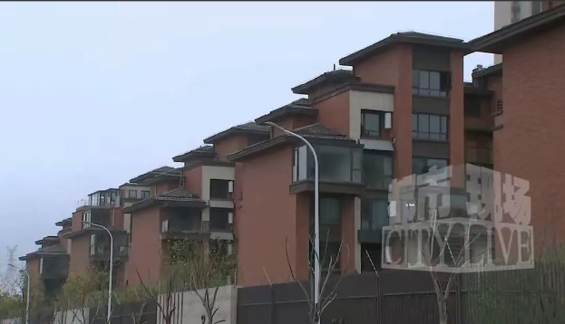福建，男子向小28岁情人和2名非婚生子赠与价值上亿资产。包括9658万元现金，多