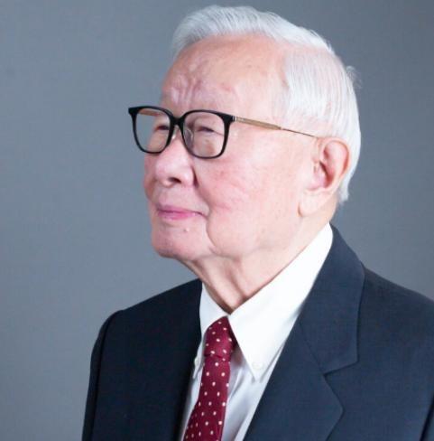 🌙台积电创始人张仲谋在接受纽约时报专访时说：美国、荷兰、日本、韩国与台湾牢牢控