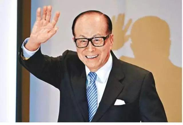 索赔总额35亿美元，李嘉诚这次是真被逼到墙角才抄起法律武器！当初228亿美元想打