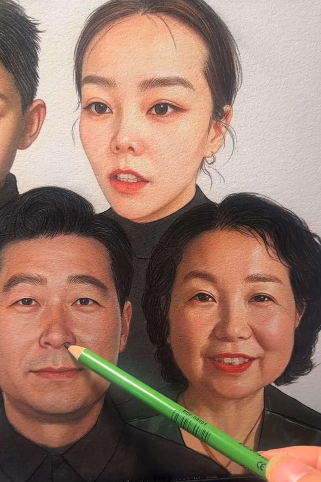 又一个美女画家，给杜新枝一家人画像了，风向变了，越来越多人同情老老杜，为年轻善良