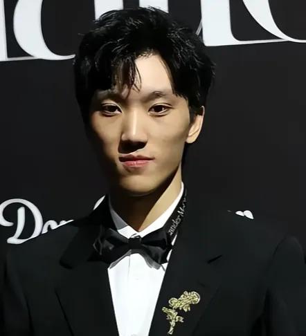 张艺谋icon儿子拍电影了，我不意外。范丞丞icon和赵今麦icon出演，我