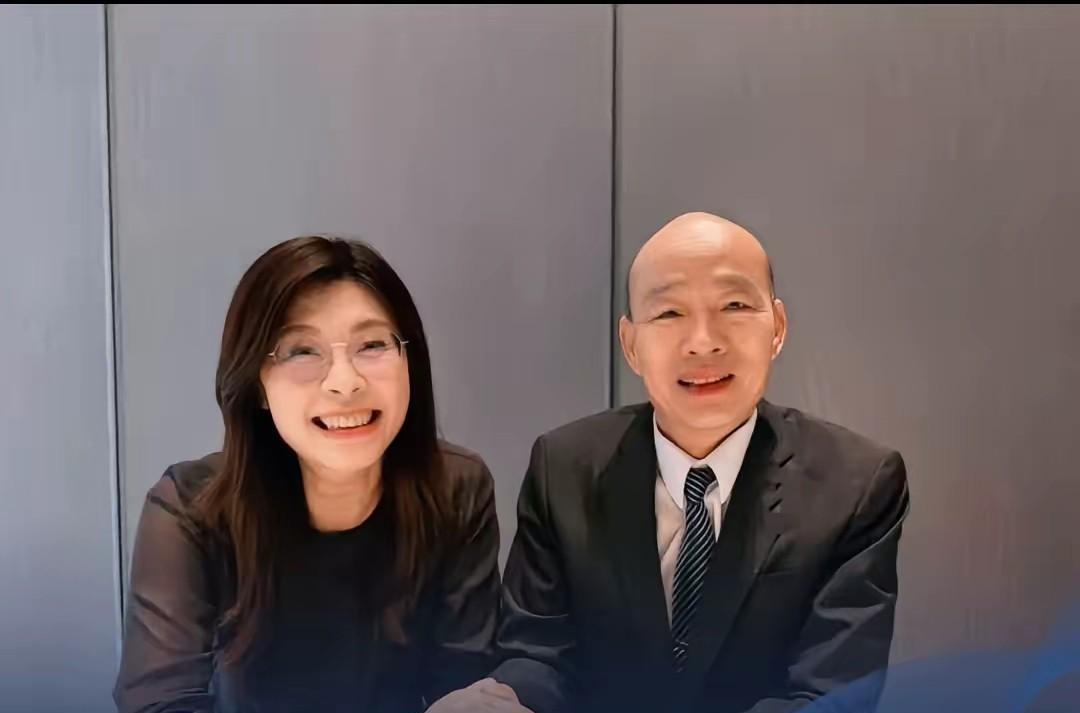 外界期待的郑韩会终于今天如愿达成，郑丽文有戏！甜嘟爸爸想说，看来，郑丽文是高人