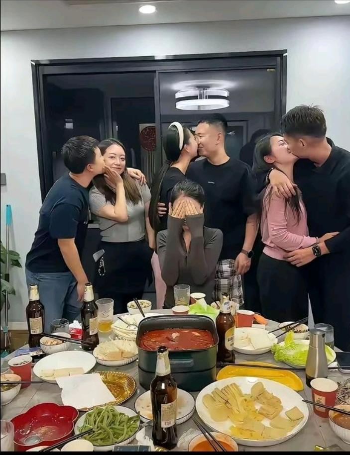 同学聚会，当初的暗恋，现在奔现